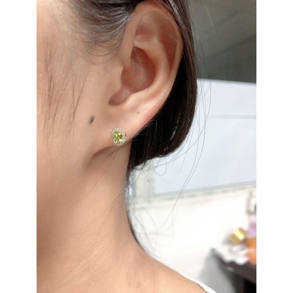 Oval Diamond Peridot Stud Earrings Yellow Gold